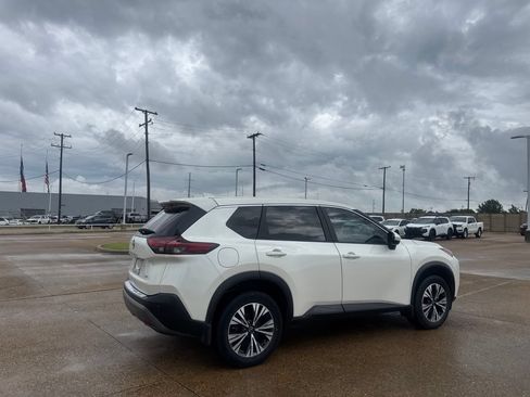 Used 2023 Nissan Rogue SV FWD image 19