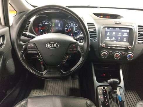 Used 2017 Kia Forte EX image 22