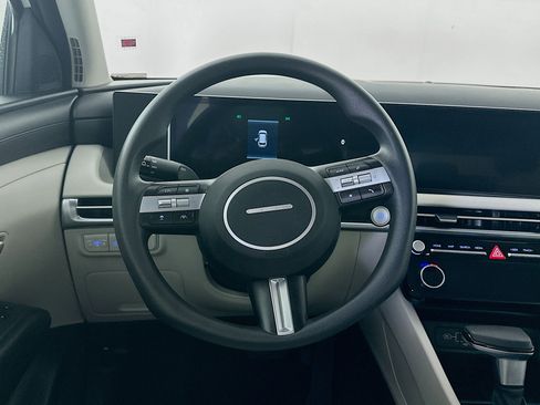 Used 2025 Hyundai Tucson SEL image 18