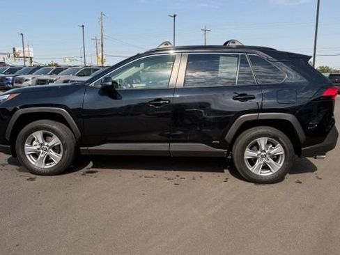 Used 2025 Toyota RAV4 XLE w/ Weather Package AWD/4WD image 6