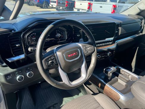 Used 2024 GMC Sierra 1500 Elevation w/ X31 Off-Road Package image 12