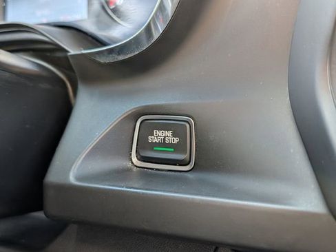 Used 2020 Chevrolet Camaro LT image 21