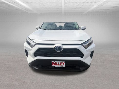 Used 2023 Toyota RAV4 XLE AWD/4WD image 15