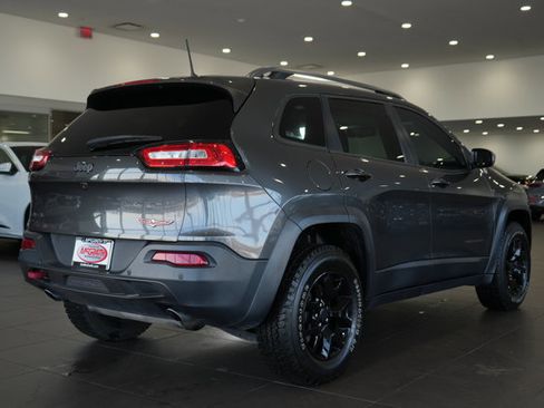 Used 2016 Jeep Cherokee Trailhawk w/ Comfort/Convenience Group image 11