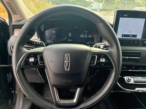 Used 2023 Lincoln Corsair FWD image 9
