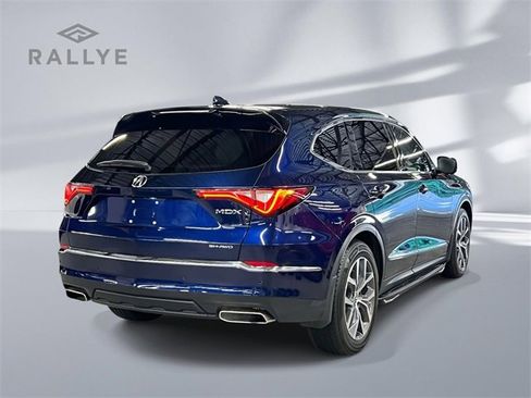 Used 2023 Acura MDX SH-AWD w/ Technology Package image 4