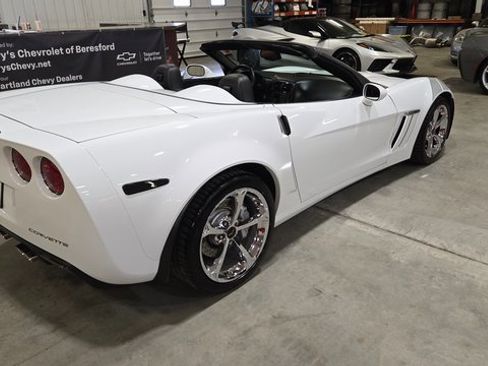 Used 2013 Chevrolet Corvette Grand Sport w/ 2LT Preferred Equipment Group image 5