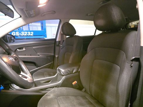 Used 2011 Kia Sportage LX image 18