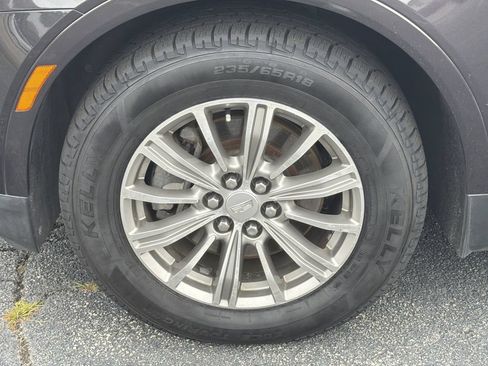 Used 2017 Cadillac XT5 Luxury w/ Driver Awareness Package FWD image 12