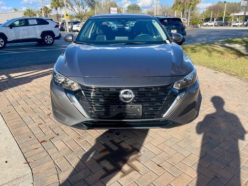Used 2025 Nissan Sentra SV image 8