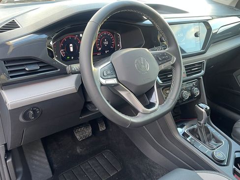 Used 2024 Volkswagen Taos SEL image 17