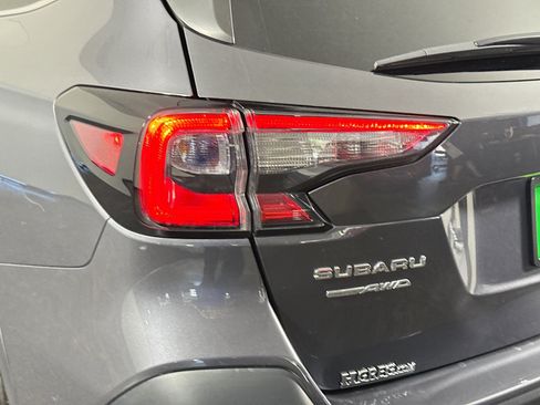 Used 2022 Subaru Outback Premium AWD/4WD image 36