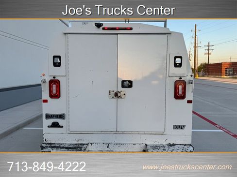 Used 2018 Chevrolet Express 3500 w/ Power Convenience Package image 30