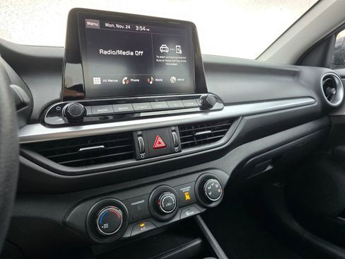 Certified 2024 Kia Forte LXS image 29