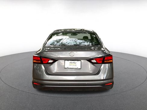 Used 2025 Nissan Altima 2.5 SV image 6