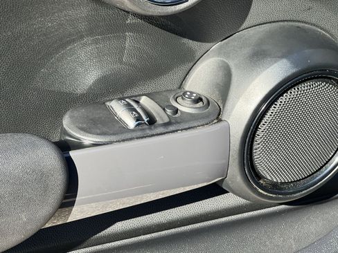 Used 2020 MINI Cooper 2-Door Hardtop image 16