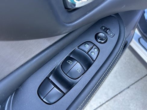 Used 2022 Nissan Murano S image 16