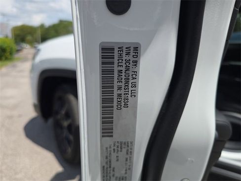 New 2025 Jeep Compass Latitude w/ Sun & Sound Group image 31