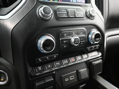 Used 2020 GMC Sierra 2500 Denali w/ Denali Ultimate Package image 19