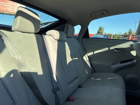 Used 2014 Toyota Prius Two image 19