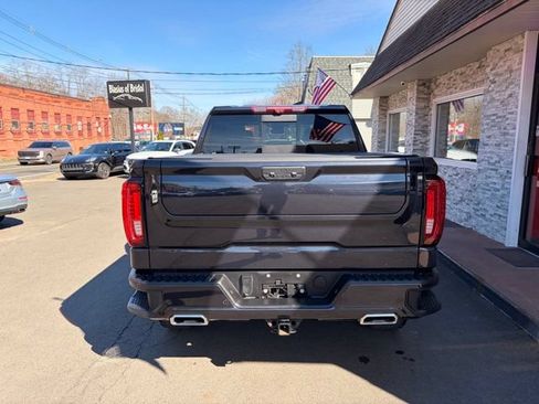 Used 2024 GMC Sierra 1500 AT4 w/ Technology Package AWD/4WD image 6