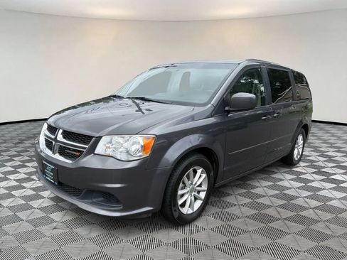 Used 2016 Dodge Grand Caravan SXT w/ UConnect Hands-Free Group FWD image 3