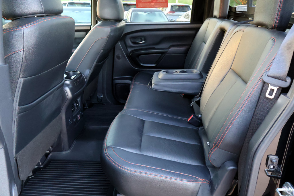 Used 2024 Nissan Titan PRO-4X w/ Pro-4x Convenience Package AWD/4WD image 14