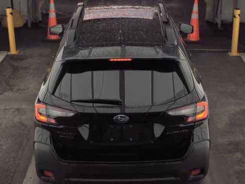 Used 2025 Subaru Outback Onyx Edition image 5