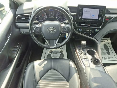 Used 2024 Toyota Camry SE FWD image 11