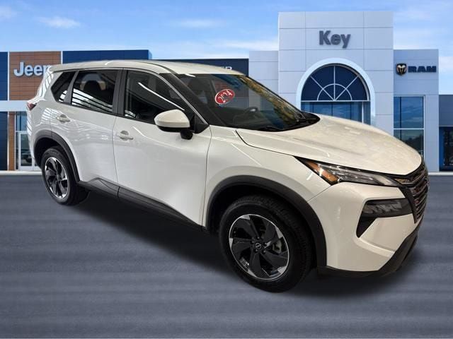 Used 2024 Nissan Rogue SV AWD/4WD image 9