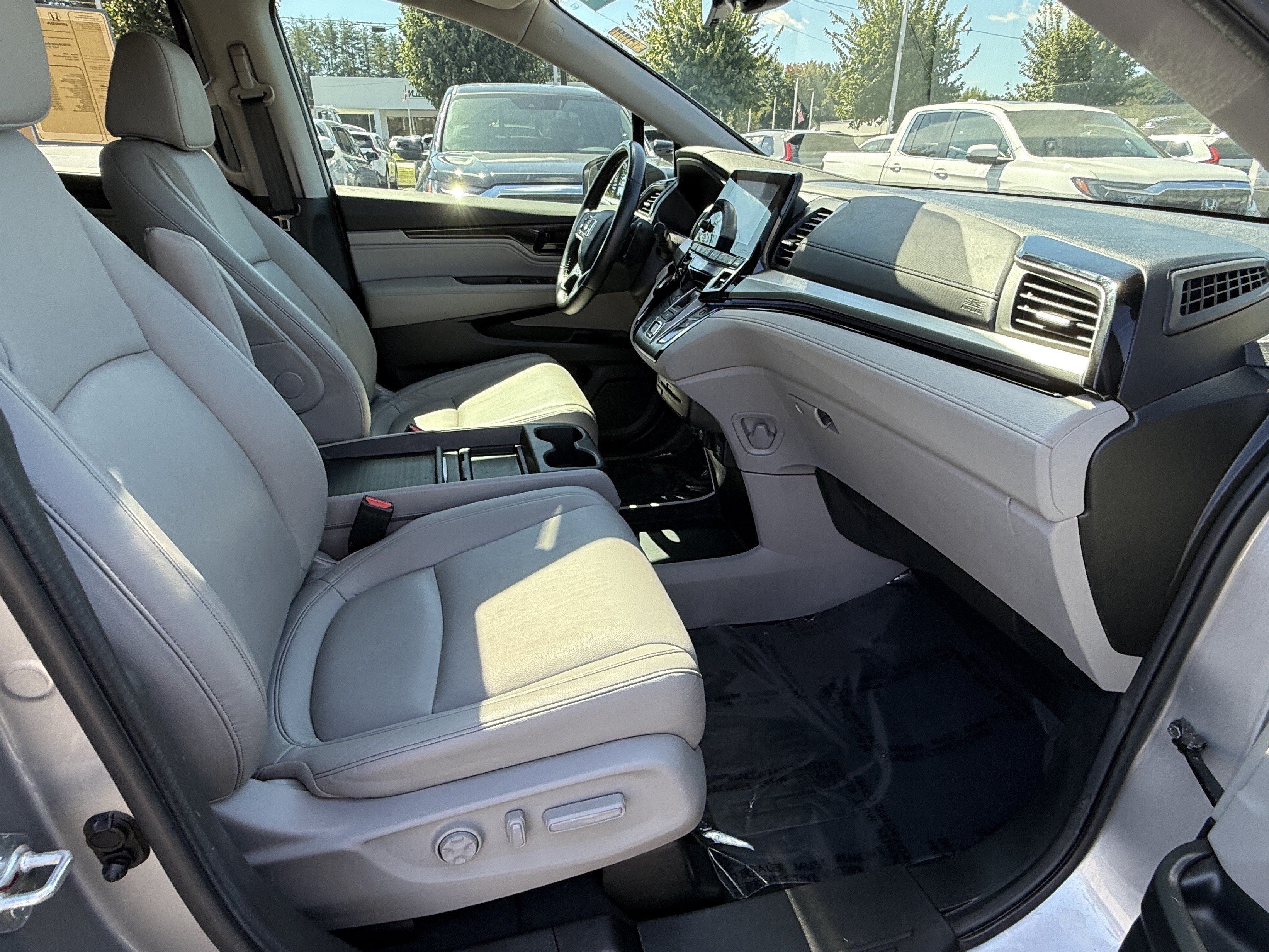 Certified 2024 Honda Odyssey Touring image 35