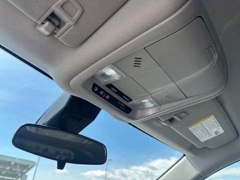 Certified 2023 Chevrolet Equinox LT AWD/4WD image 13