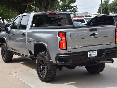 Used 2026 Chevrolet Silverado 2500 ZR2 AWD/4WD image 10