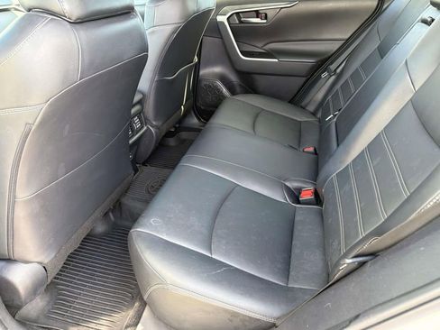 Certified 2022 Toyota RAV4 XLE Premium FWD image 31