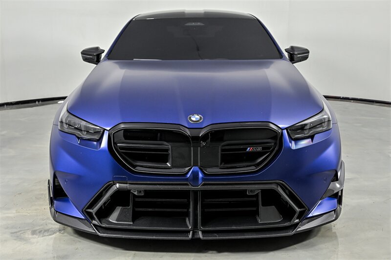 Used 2025 BMW M5 w/ Carbon Package AWD/4WD image 5