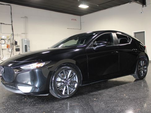 Used 2019 MAZDA MAZDA3 Hatchback FWD image 6