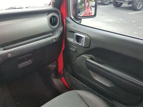 Used 2021 Jeep Gladiator Sport AWD/4WD image 18