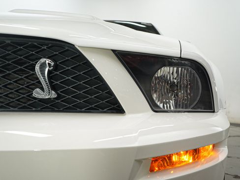 Used 2009 Ford Mustang Shelby GT500 image 11