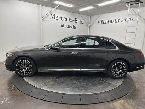 Used 2022 Mercedes-Benz S 580 4MATIC Sedan image 4