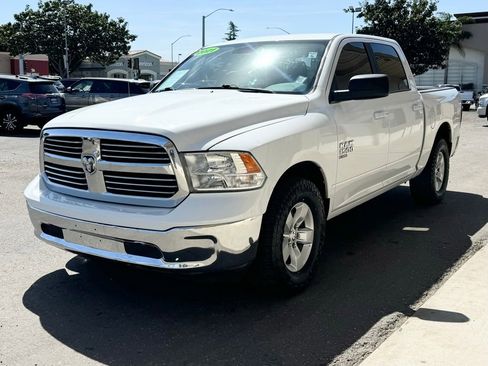 Used 2021 RAM 1500 Classic SLT image 9