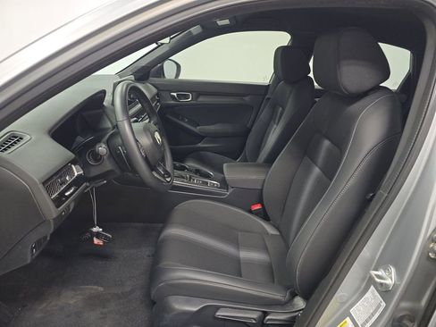 Used 2023 Honda Civic Sport image 3