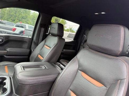 Used 2021 GMC Sierra 1500 AT4 w/ AT4 Value Package AWD/4WD image 4