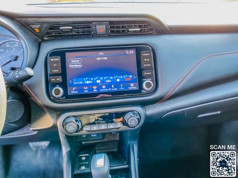 Used 2023 Nissan Kicks SR image 22