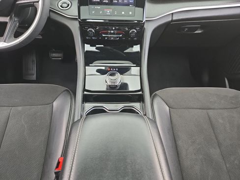 Used 2023 Jeep Grand Cherokee L Laredo image 21