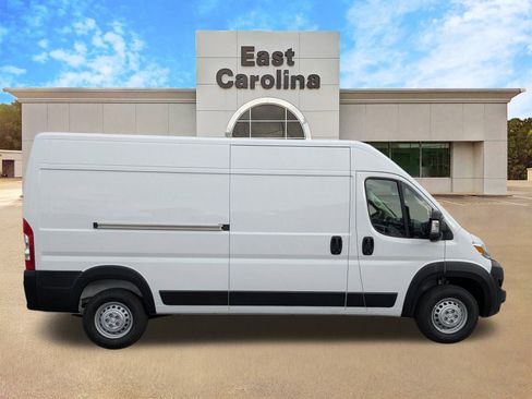 New 2026 RAM ProMaster 2500 w/ Convenience Group image 2
