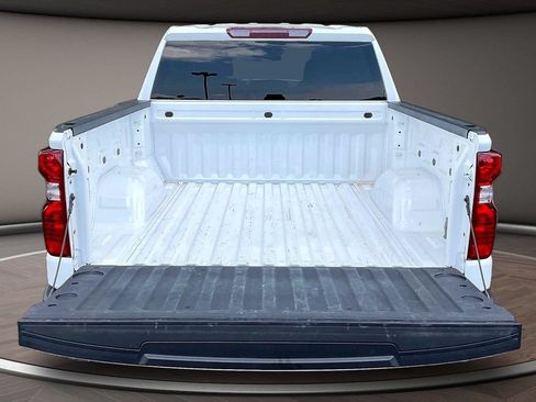 Used 2024 Chevrolet Silverado 1500 LT AWD/4WD image 11