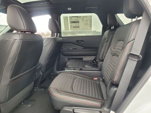 New 2026 Nissan Pathfinder Rock Creek w/ Rock Creek Premium Package AWD/4WD image 8