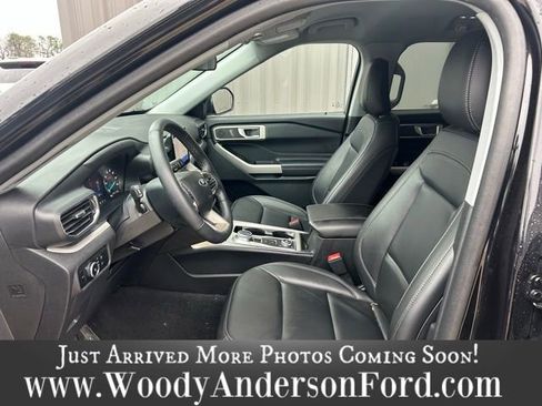 Used 2023 Ford Explorer XLT w/ Equipment Group 202A image 10