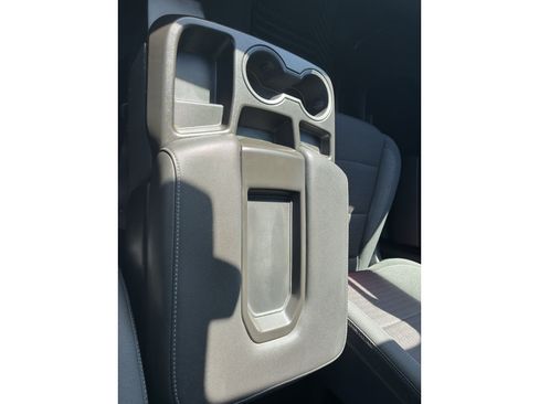 Used 2023 Chevrolet Silverado 1500 LT AWD/4WD image 38