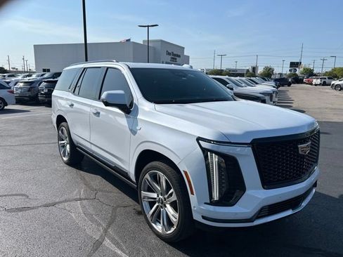 Used 2026 Cadillac Escalade Sport w/ Touring Package AWD/4WD image 4